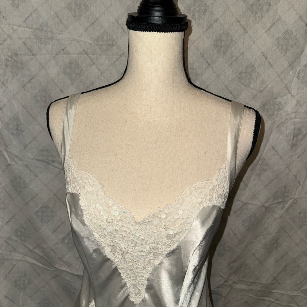 Elegant White Lace Trim Satin Chemise